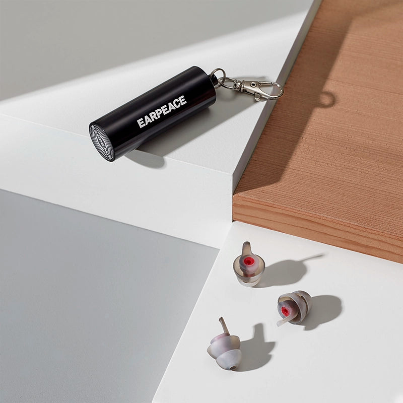 Moto earplugs and carrying case